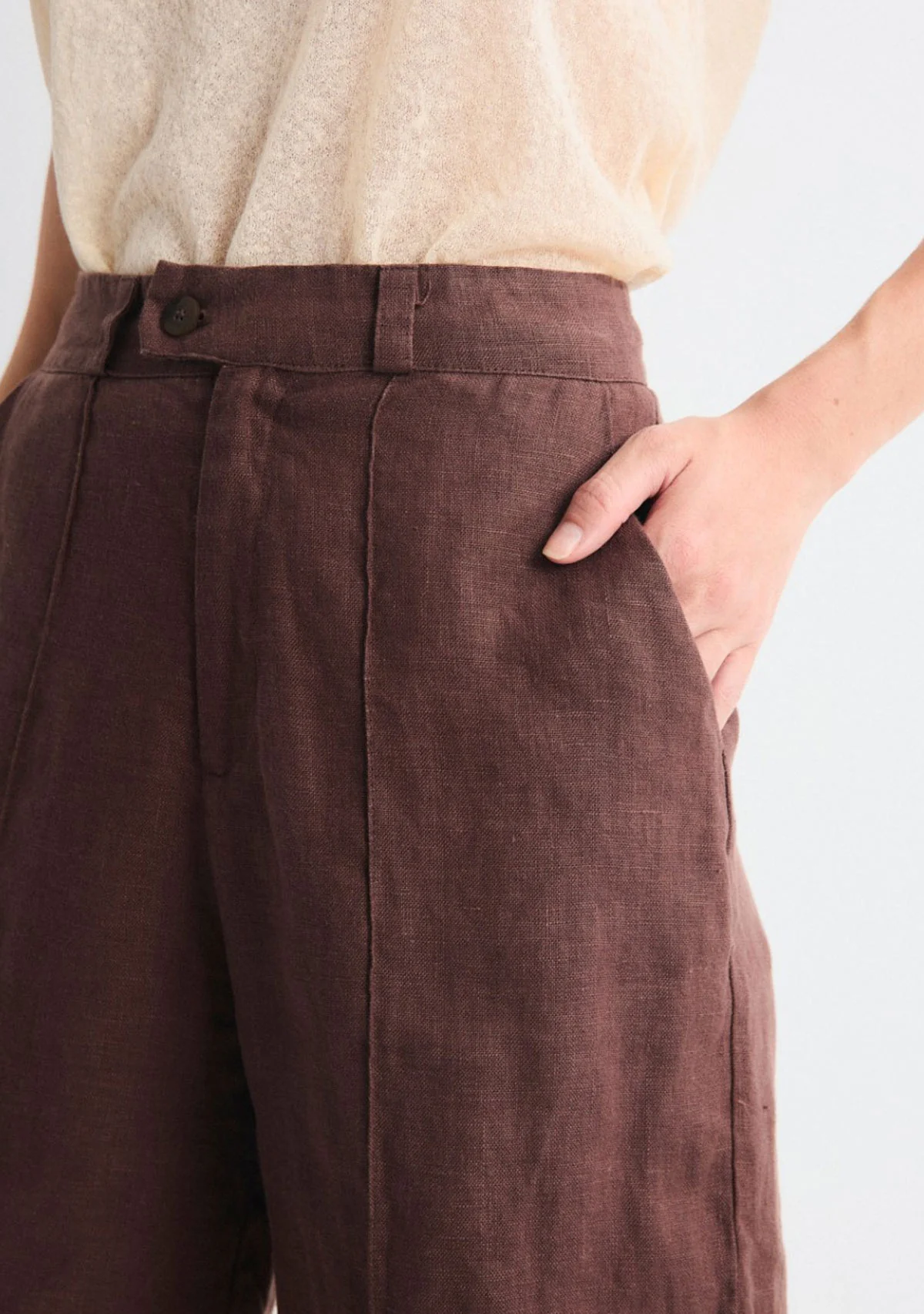 Arani Bermuda Short Brown - Image 3