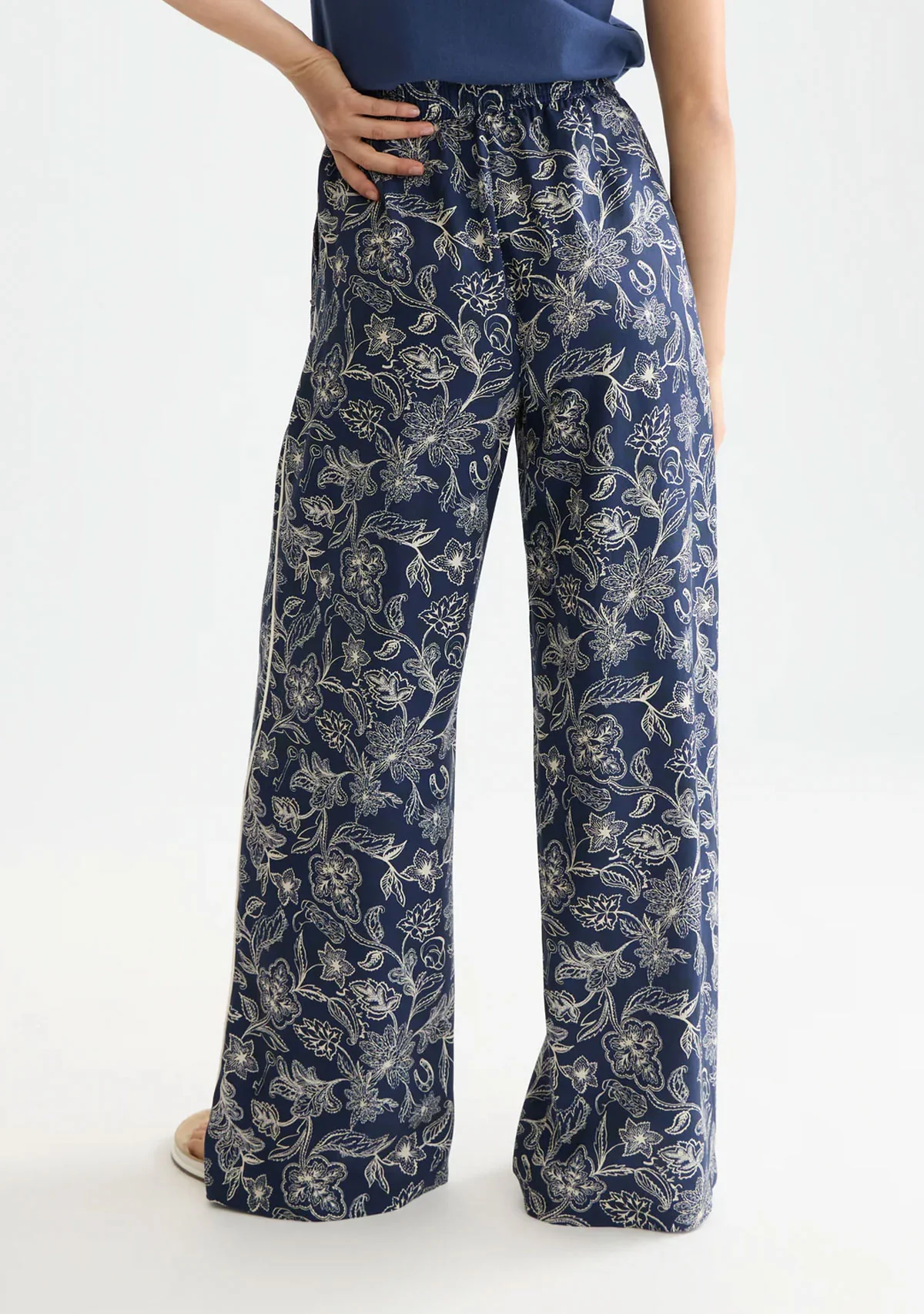 Eleni All Over Printed High Waist Pants - Image 3