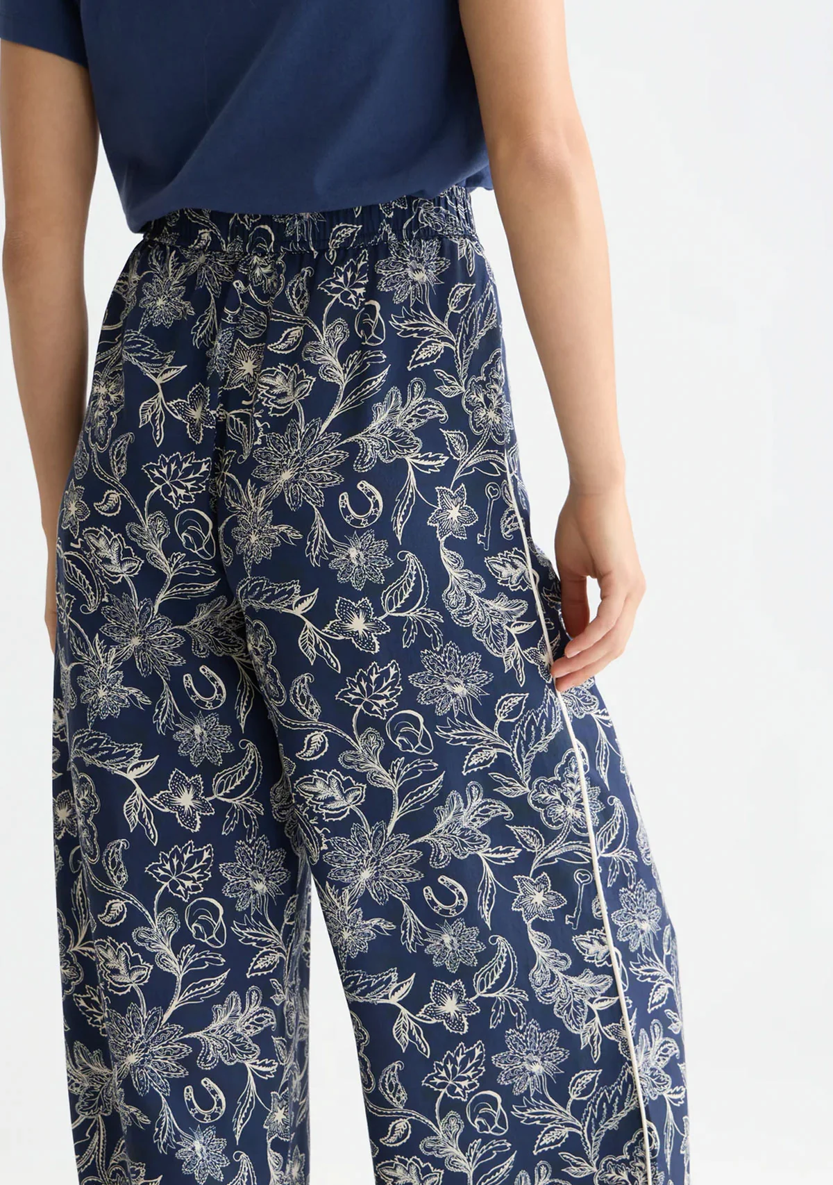 Eleni All Over Printed High Waist Pants - Image 4