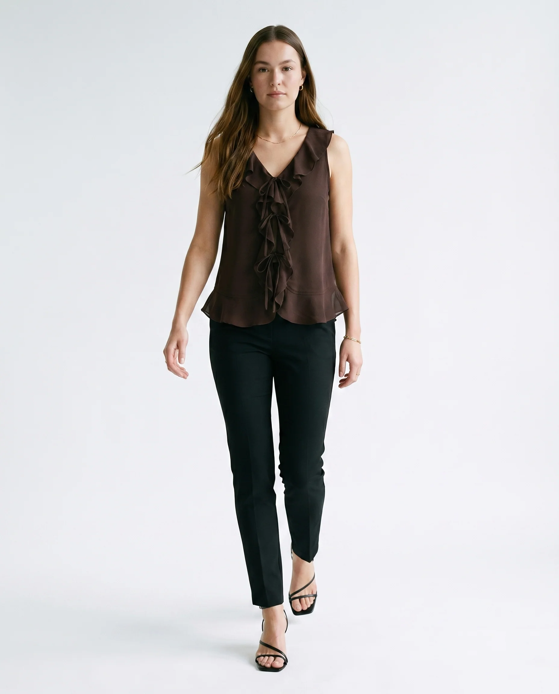 Onlmonet S/L Flowy V-Neck Ruffle Top Wvn Chocolate Martini