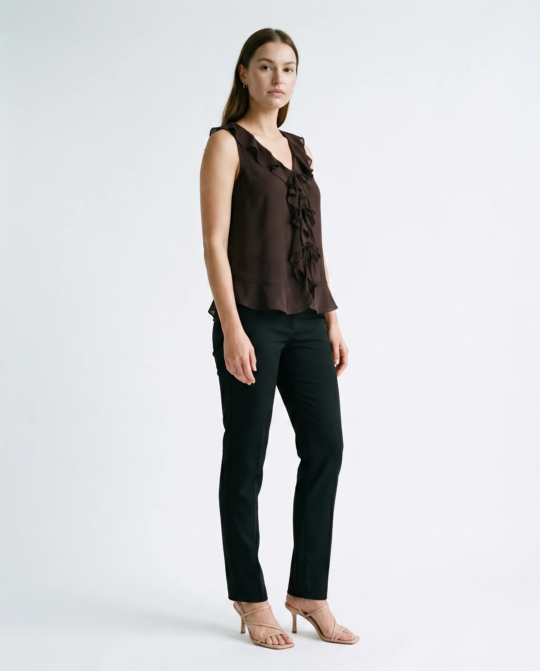 Onlmonet S/L Flowy V-Neck Ruffle Top Wvn Chocolate Martini - Image 2