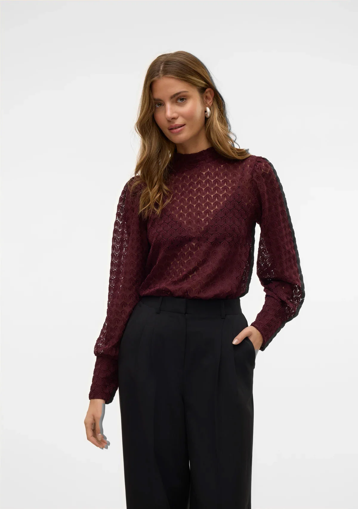 VMBecca Ls High Neck Lace Top Jrs Noos Winetasting - Image 2